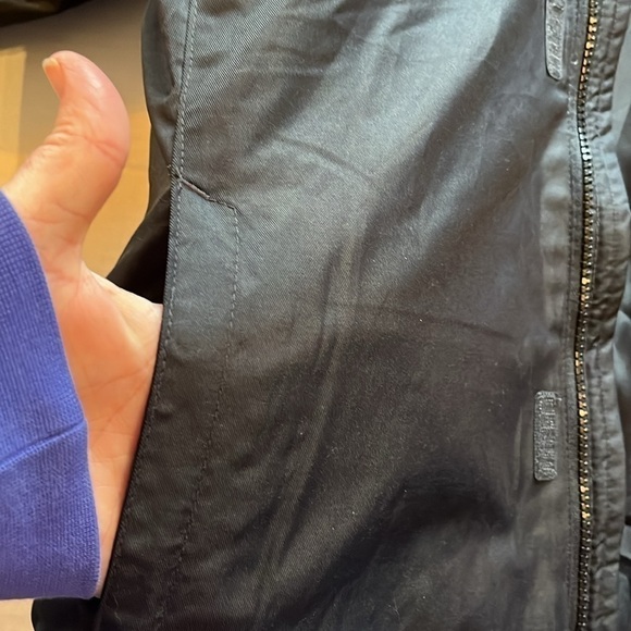 New-all in motion-L-black-Double full zip with Velcro and snaps jacket/coat - Picture 9 of 13